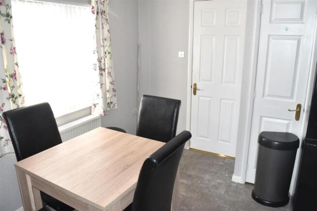 2 bed Park Home for sale Image 10