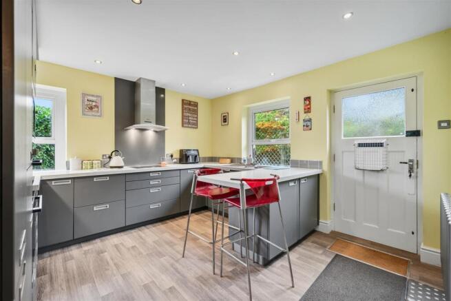 Breakfast Kitchen.jpg