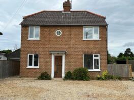 49, High Road East, Felixstowe IP11 9JS