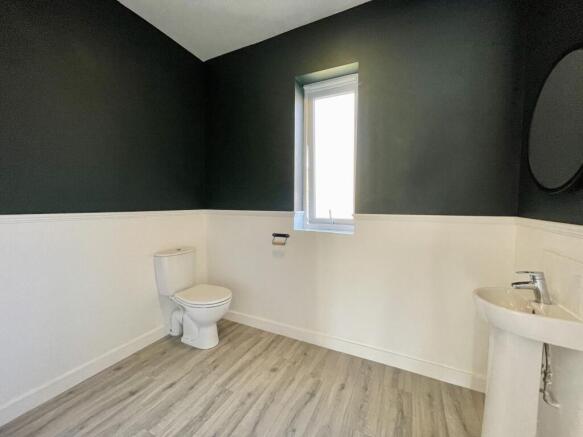 3 bed Semi-Detached to rent Image 8