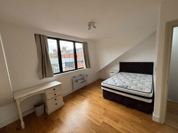 Spacious Double bed