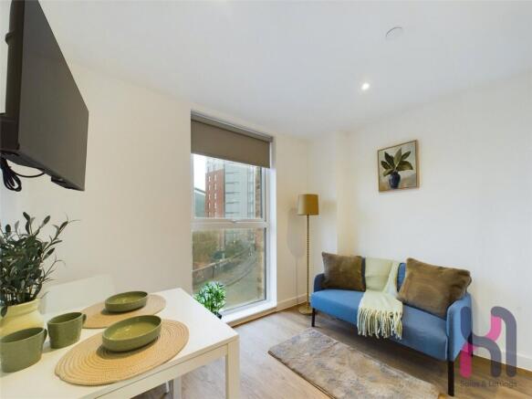 33 Frederick Road, Salford, M6 photo 2