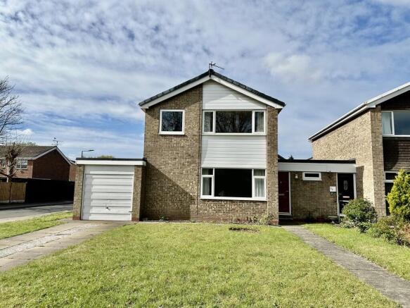3 bed Detached for sale Image 6