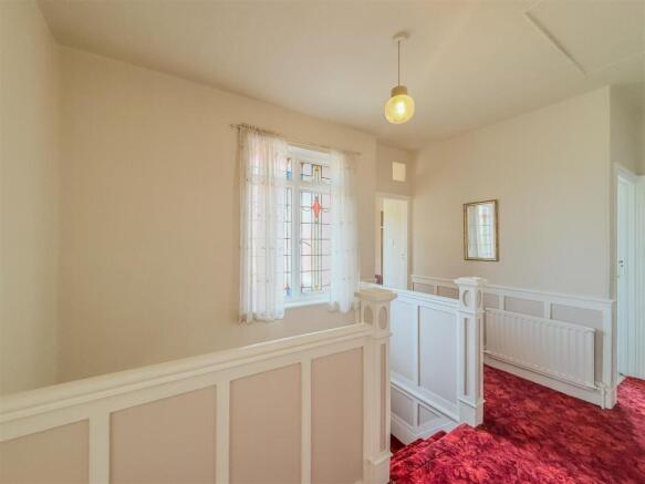 FIRST FLOOR LANDING