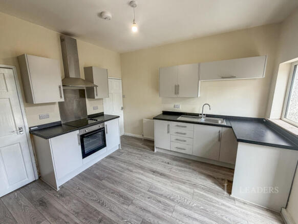 3 bed Terraced to rent Image 5