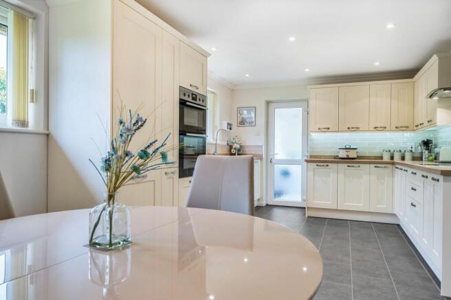 Kitchen / Breakfast Room