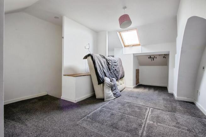 3 bed Terraced for sale Image 10
