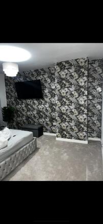 3 bed Semi-Detached to rent Image 10