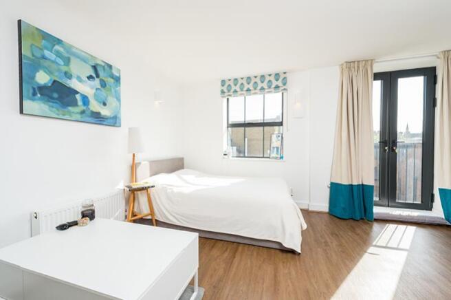 Bedroom/Living Room
