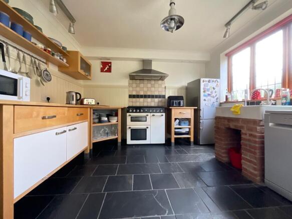 3 bed Detached for sale Image 9