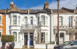 37, Hartismere Road, London SW6 7UB