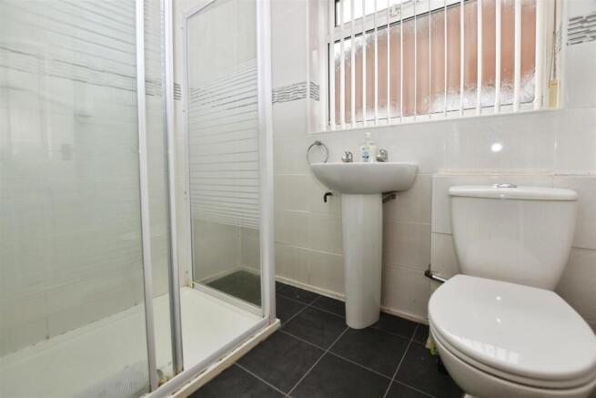 2 bed Semi-Detached Bungalow for sale Image 6