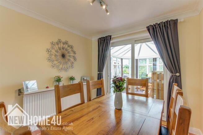 DINING ROOM: