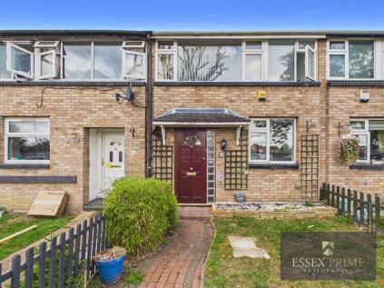 Three Bedroom Terraced House Rise Park, Basildon