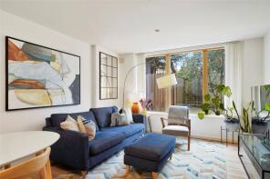 Flat 4, 16 Compton House, Sussex Way, London N7 6RS