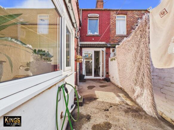 3 bed Town House for sale Image 7