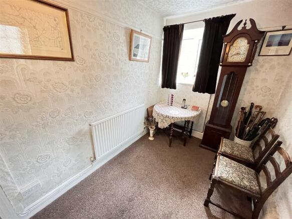FRONT HALLWAY