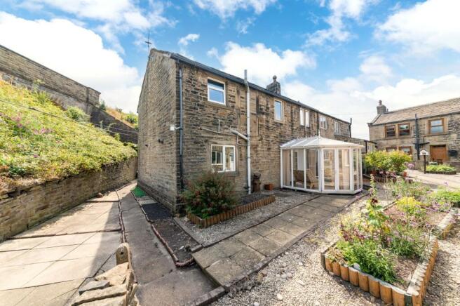 3 bed Semi-Detached for sale Image 4