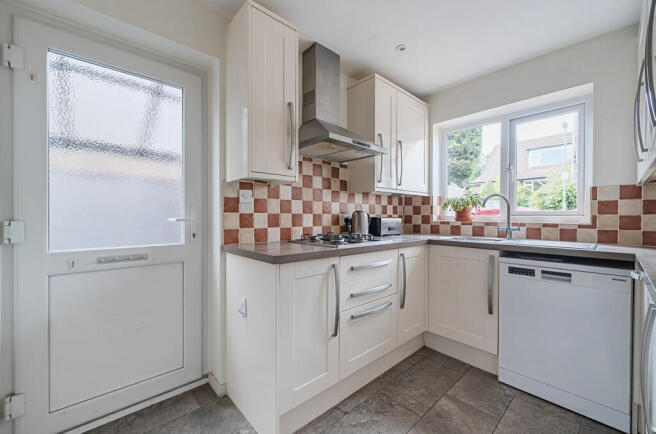 1340133-11-68a735...