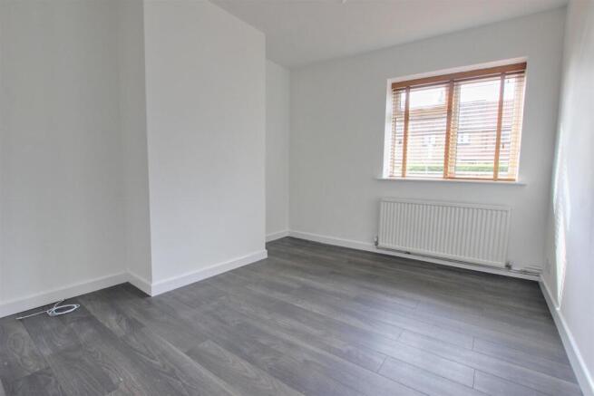 3 bed Semi-Detached for sale Image 4