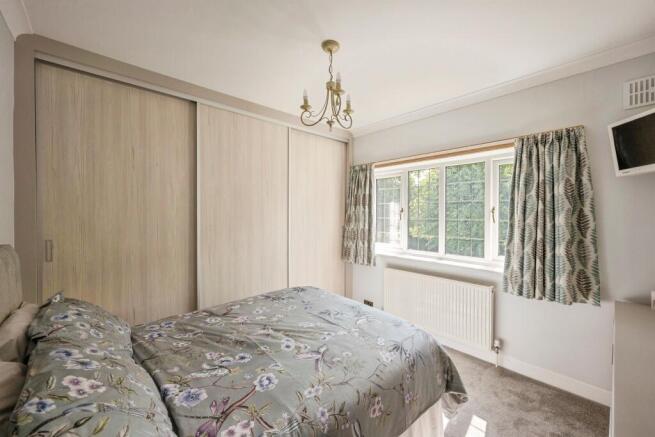 4 bed Terraced for sale Image 12