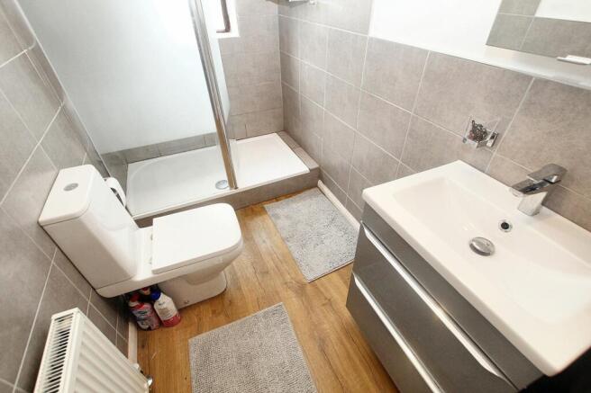 Bathroom image 2