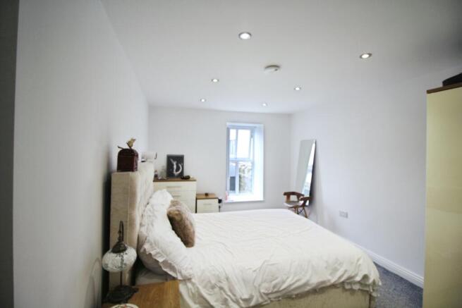 3 bed Not Specified for sale Image 9