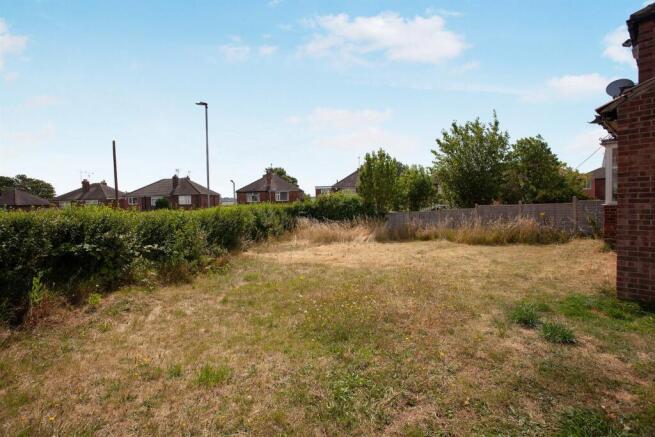 3 bed Semi-Detached for sale Image 4