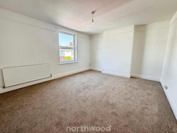 4 bed Terraced to rent Image 12