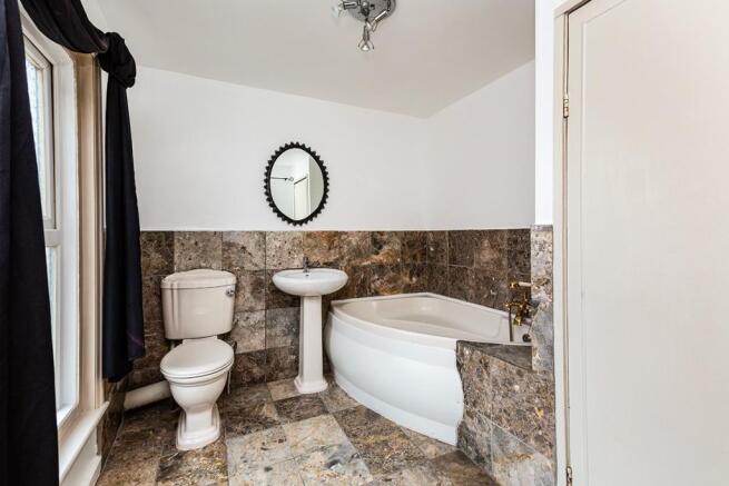 En-suite Bathroom