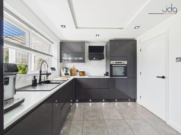 Spacious Kitchen