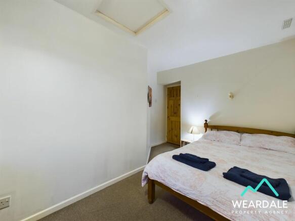 Cottage bedroom