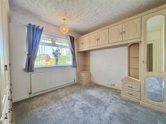 2 bed Semi-Detached Bungalow for sale Image 12