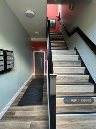 2 bed Flat to rent Image 8