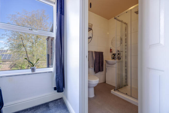 5 bed Town House for sale Image 10