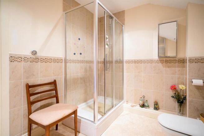 Ensuite A.jpg