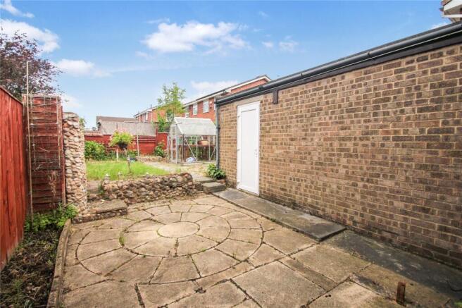 2 bed Semi-Detached for sale Image 11