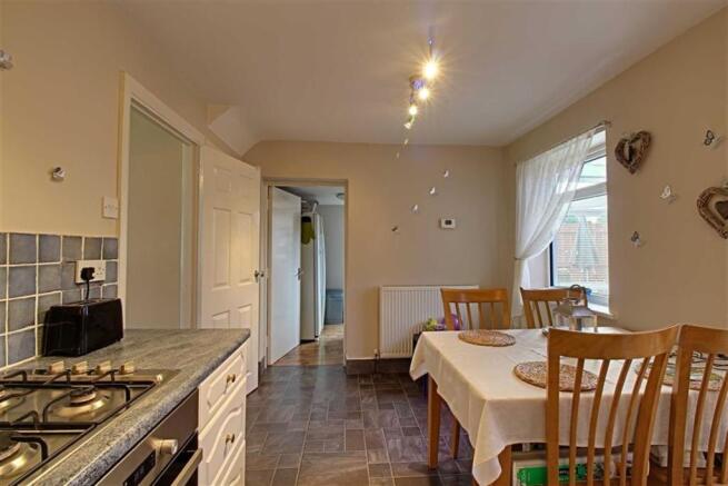 Kitchen / Dining area