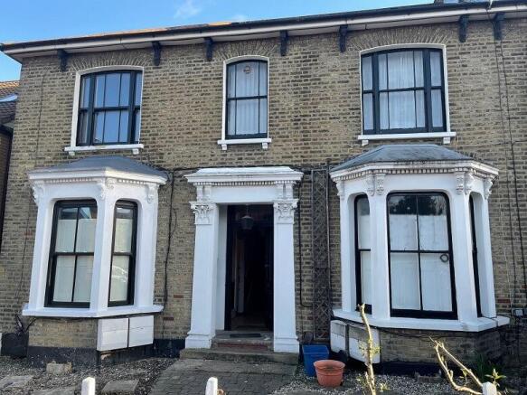 1 bed flat to rent Nightingale Lane, Wanstead E11