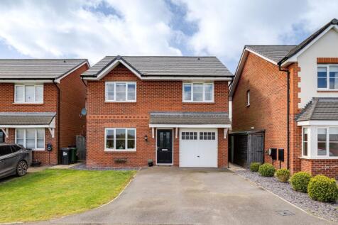 Strawberry Close, Farndon, CH3