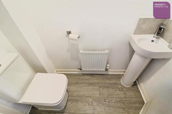 4 bed Terraced for sale Image 5