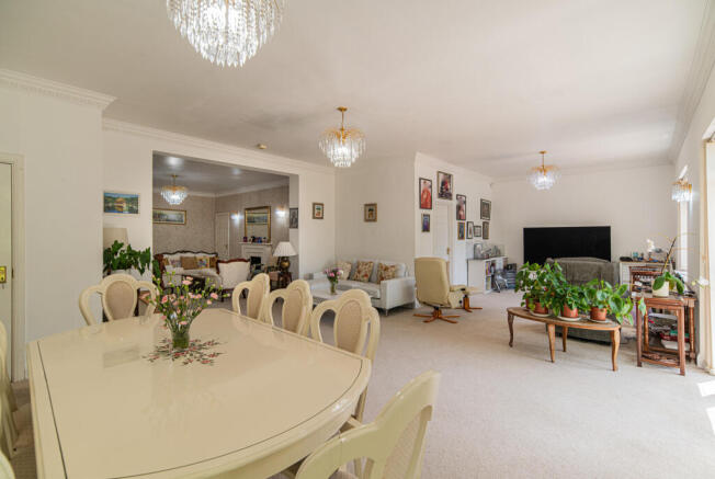 Extended Lounge