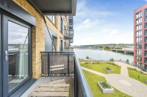 48, Granada House, Meridian Way, Southampton SO14 0FT