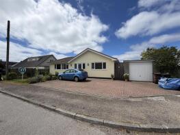 11, Hendra Close, Helston TR13 9SS