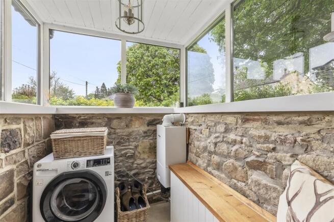 2 bed Semi-Detached for sale Image 10