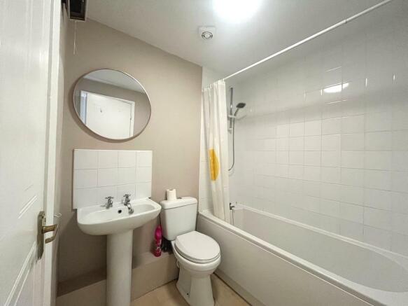 Bathroom.JPG