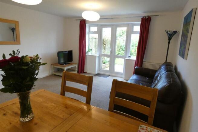 LUNGE/DINING ROOM
