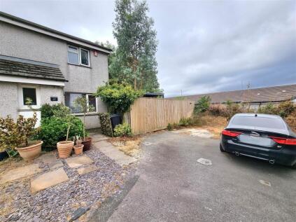 Cedar Close, Callington