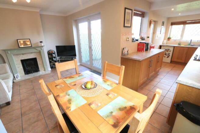 Kitchen/Dining Room