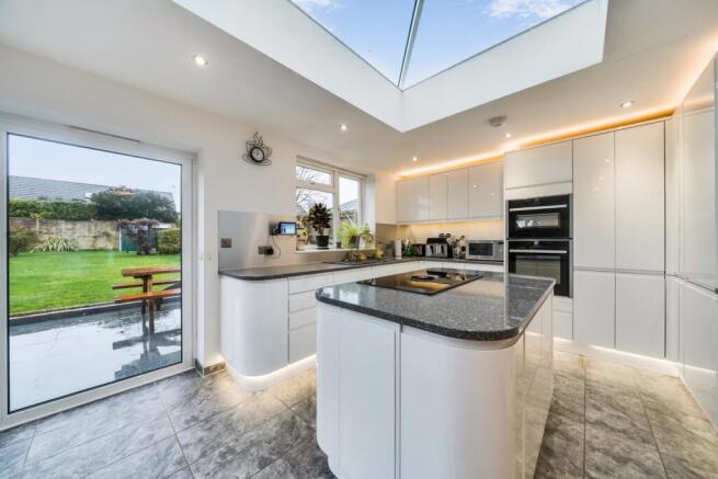 1401199-10-696901258193f